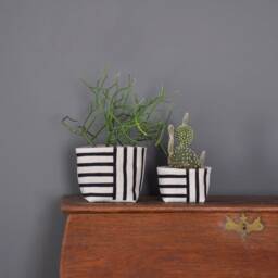Black Two Way Stripe Planter, 4 - thumbnail 3