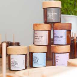 A Vibrant Welcome With Zesty Citrus, Cinnamon Spice, Velvety Vanilla, Carmel & Creamy Custard Handcrafted Soy Candle, Gift - thumbnail 4