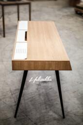 Desk in Oak Wood , Bureau Dressing Table Office Desk, Classic, Mid Century, Modern, Tantik - thumbnail 1