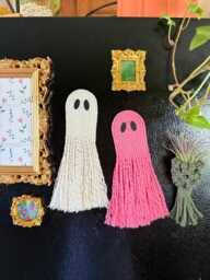 Macrame Ghost Magnet - Trendy Halloween Decor Kitchen Boho Pink - thumbnail 1