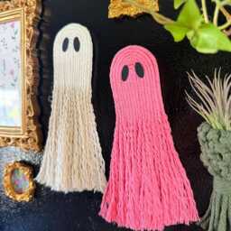 Macrame Ghost Magnet - Trendy Halloween Decor Kitchen Boho Pink - thumbnail 2