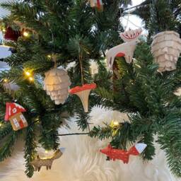 Hand-Painted Wooden Fox Christmas Ornaments Rustic Holiday Decor - thumbnail 4