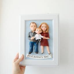 Custom Family Sculpture One Year Wedding Anniversary For Wife - thumbnail 4