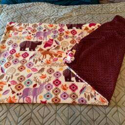 Wildlife Minky Blanket - thumbnail 2