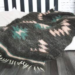 Handmade Hutsul Wool Blanket Weighted Bed Coverlet, Boho Throw - thumbnail 3