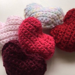 Crocheted Bag Of Mini Stuffed Hearts Bowl Filler Pillow Tucks - thumbnail 2