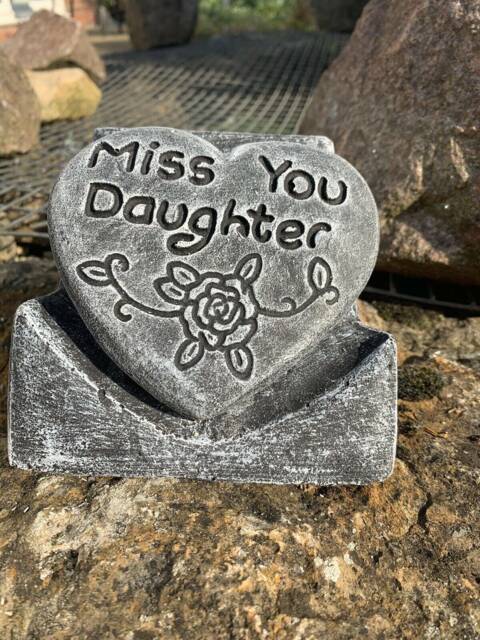stone Garden Miss You Daughter Heart Memorial Plaque Concrete Ornament - image 1