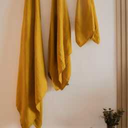 Linen Travel Towel in Mustard Yellow, Waffle Weave Fabric, Lightweight & Quick-Drying, Eco-Friendly, Compact & Soft - thumbnail 4
