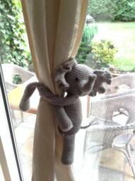 Elephant Curtain Tieback - Gray Nursery Decor, Baby Shower Gift - thumbnail 1