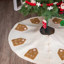 Gingerbread Designs Wool Hand Felted Red Tree Skirt For Christmas Decorations Fair Trade & Ethically Made - thumbnail 4
