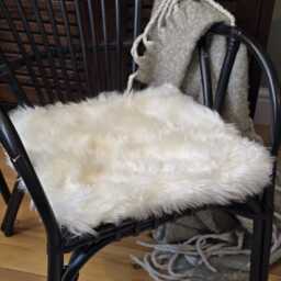 Genuine Sheepskin Seat Pad - Natural Wool Chair Cushion - 40cm - thumbnail 2