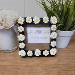 White Resin Daisy Square Photo Frame 4 X Inches