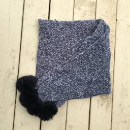 Velveteen Baby Blanket With Faux Fur Pompoms - thumbnail 4