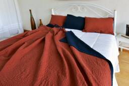 Lightweight Linen Quilt, Stonewashed Finish, Custom Two-Color Design, Big Wave Quilting, Double-Sided Handmade Bedspread - thumbnail 1