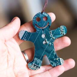 Gingerbread Man Christmas Ornament - Holiday Decor Geeky - thumbnail 3