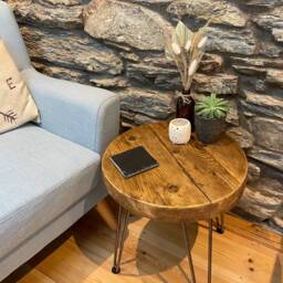 Handcrafted Rustic Wooden Round Side Table - Furniture Reclaimed Scaffold Boards Chunky Small - thumbnail 3