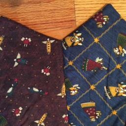 Quilted Christmas Tree Skirt Burgundy & Navy Angel Print, 42 Inch - thumbnail 4