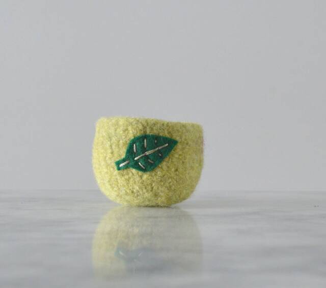 Air Plant Planter - Avocado Green Felted Bowl With Bright Leaf Ring Catch All Pot Gifts For Gardeners - image 1