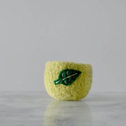 Air Plant Planter - Avocado Green Felted Bowl With Bright Leaf Ring Catch All Pot Gifts For Gardeners - thumbnail 3