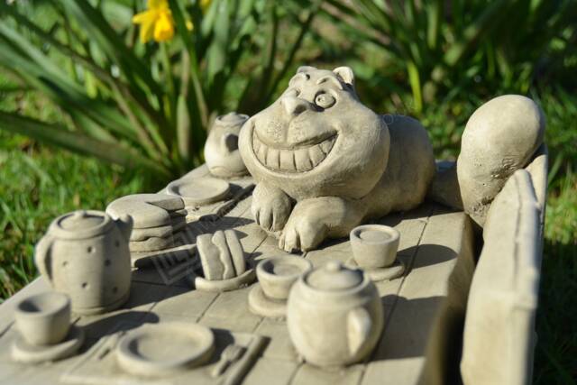 Alice in Wonderland Cheshire Cat Table Stone Garden Ornament - image 1