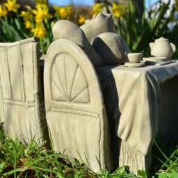Alice in Wonderland Cheshire Cat Table Stone Garden Ornament - thumbnail 2