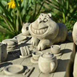 Alice in Wonderland Cheshire Cat Table Stone Garden Ornament - thumbnail 4
