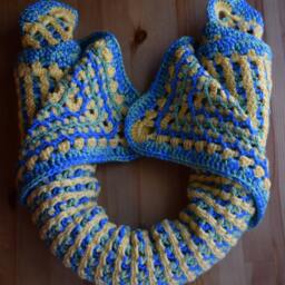 Ziggy Zaggy Love Baby Blanket - Hand Crochet - thumbnail 3