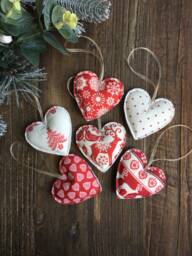 6x Nordic Scandi Style Christmas Decorations, Red & White Heart Ornaments, Makower, Stuffed Felt Decorations - thumbnail 1