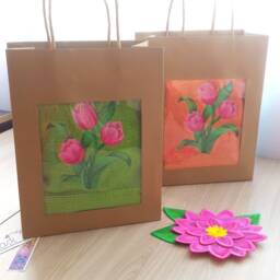 "Bath Towel With Embroidered ""Tulips" - thumbnail 4