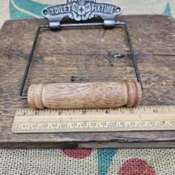 The Victoria - Toilet Paper Holder - thumbnail 3