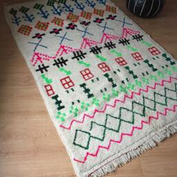 Azilal Rug - Berber Rug Atlas Moroccan Handwoven Rug, Wool, Ivory With Colored Marks/160X 250 cm 5.24 X 8.2 Ft Code 203 - thumbnail 3