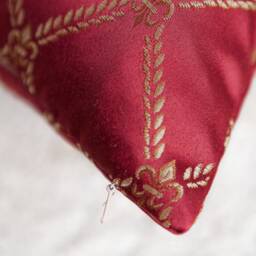 Ruby Red Light Burgundy Decorative Throw Pillow Cover, Satin Blend Farmhouse Cushion Modern Home Decor, Crosshatch Pattern Pillowcase - thumbnail 3