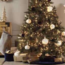 Navy Blue Luxury Faux Fur Tree Skirt, Superior Fake Christmas Decor - thumbnail 3