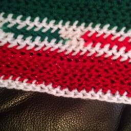 Mistletoe Large Crocheted Throw Blanket - thumbnail 4