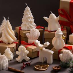 Christmas Candle Set - Hand-Poured Soy Wax Winter Decor Festive Shapes Scented Holiday Gift Cosy Seasonal Home Accent - thumbnail 1