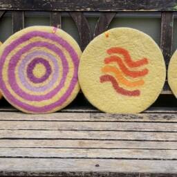 Seat Cushion With Coloured Pattern Mix On Yellow - thumbnail 3