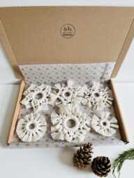 Christmas Macram?? Snowflakes - Natural Eco-Friendly Tree Ornaments Bohemian D??cor Family Friends Thoughtful Gift Stocking Fillers