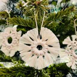 Christmas Macram?? Snowflakes - Natural Eco-Friendly Tree Ornaments Bohemian D??cor Family Friends Thoughtful Gift Stocking Fillers - thumbnail 4