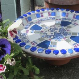 Mosaic Birdbath, Approx 28cm Diameter, Waterproof Materials, Ready For The Birds in Your Garden - - thumbnail 3