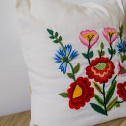 Linen Pillow With Embroidered Flowers For Living Room, Bedroom & Farmhouse Decoration, Embroidery Art - thumbnail 3
