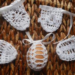 Crochet Easter Egg Cover, Set Of 5 Hand Crocheted Eggs Decoration White - thumbnail 2