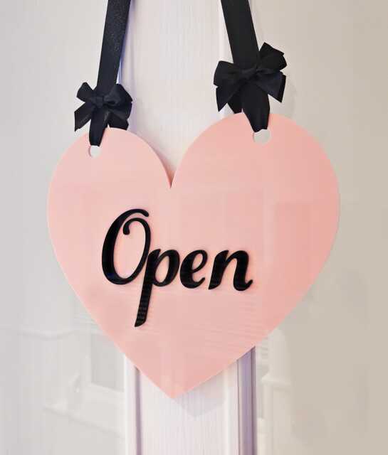 Open/Closed Shop Sign Heart Shaped - image 1