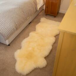 British Ivory Sheepskin Chair Liner Handcrafted Made in The UK Lambskin Nursing Armchair - thumbnail 3