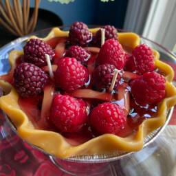 Red Ripe Raspberry Pie Candle - thumbnail 3