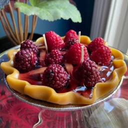 Red Ripe Raspberry Pie Candle - thumbnail 2