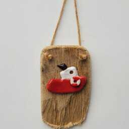 Character Nautical Dorset Driftwood & Red Ceramic Fishing Boat Wall Hanging Plaque Shabby Chic - thumbnail 2
