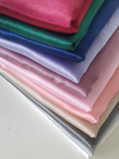 Silky Satin Pillowcase Set Of 2 Pillowcases For Hair & Skin Soft Envelope 50x75 Queen UK - image 1