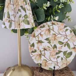 Cordless Touch Lamp. Beautiful Decoupaged White Magnolia Usb Rechargeable Table Lamp.matching Hand Decorated.cordless - thumbnail 2