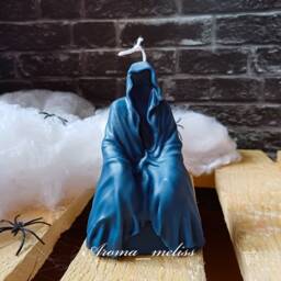 Grim Reaper Candle Spooky Halloween Soy & Beeswax Decor - thumbnail 4