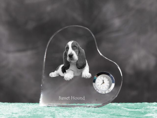 Basset Hound - Crystal Clock in The Shape Of A Heart With Image Pure-Bred Dog - image 1